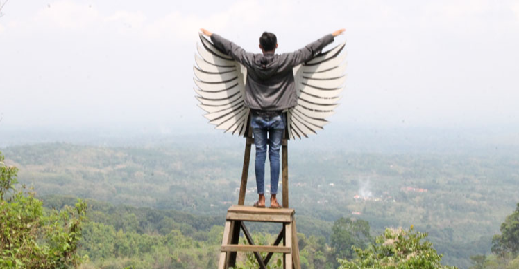 Bukit Wisata Ngemplak, Surga Selfie yang Tak Terawat