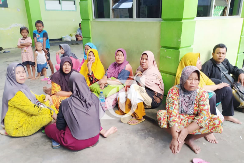 Tebang Dahan Pohon, Warga Sumberasih Tersetrum Listrik