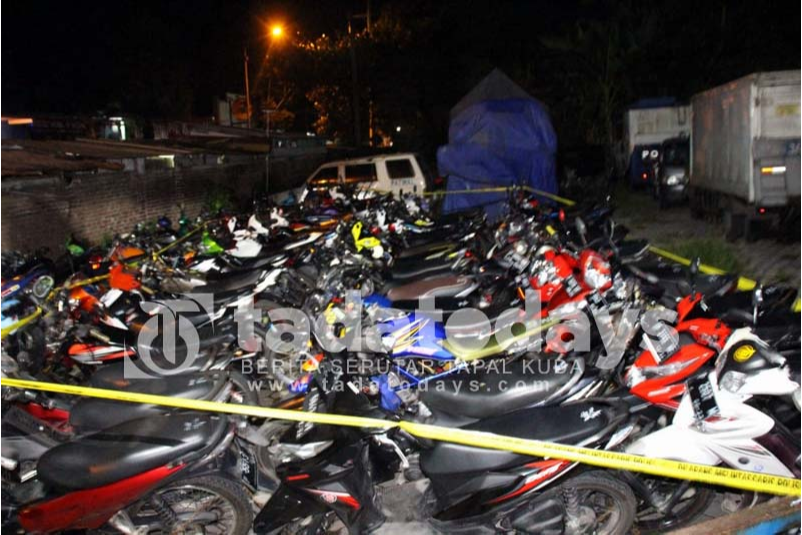 Nekat Balap Liar Malam Minggu, 61 Motor Disita Polres Jember