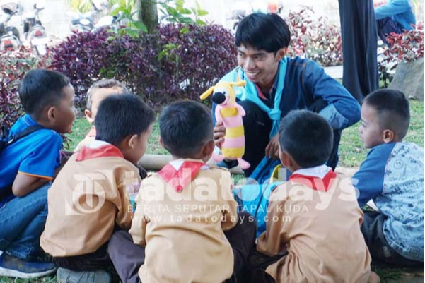 Komunitas SBJ, Beri Edukasi Mitigasi Bencana untuk Anak-Anak Sekolah Dasar