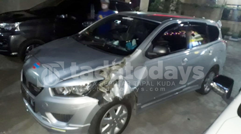 Di Probolinggo, Sopir Grab Car Dilempari Batu hingga Spion Dirusak