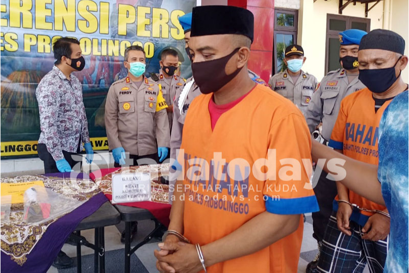 Sakit Hati, Suami Gorok Selingkuhan Istri di Probolinggo