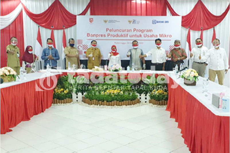 Terima BPUM, Pelaku UMKM Kabupaten Probolinggo Kembali Bergairah