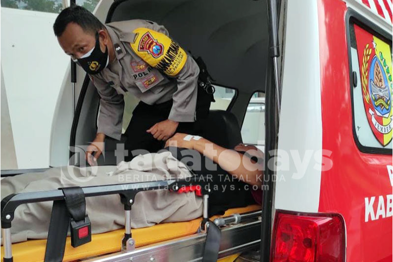 Dikira Air Mineral, Petugas PPKM Jember Lemas Setelah Minum Disinfektan
