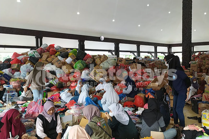 Bantuan Korban Erupsi Gunung Semeru Overload