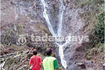 Akibat Tanah Longsor, Wisata Air Terjun Madakaripura Ditutup