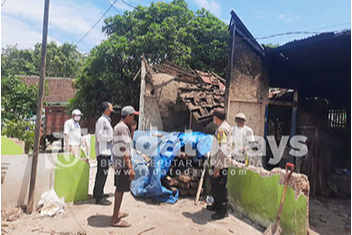 Rumah Ambruk, Timpa Seorang Lansia di Glenmore