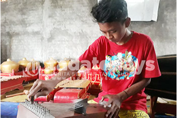 Panji, Pemain Siter dari Kota Probolinggo