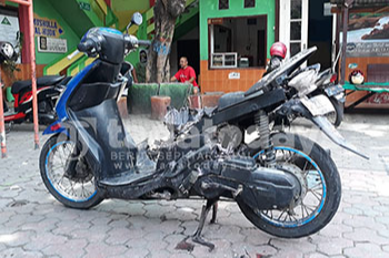 Motor Hangus Terbakar selepas Isi BBM Eceran