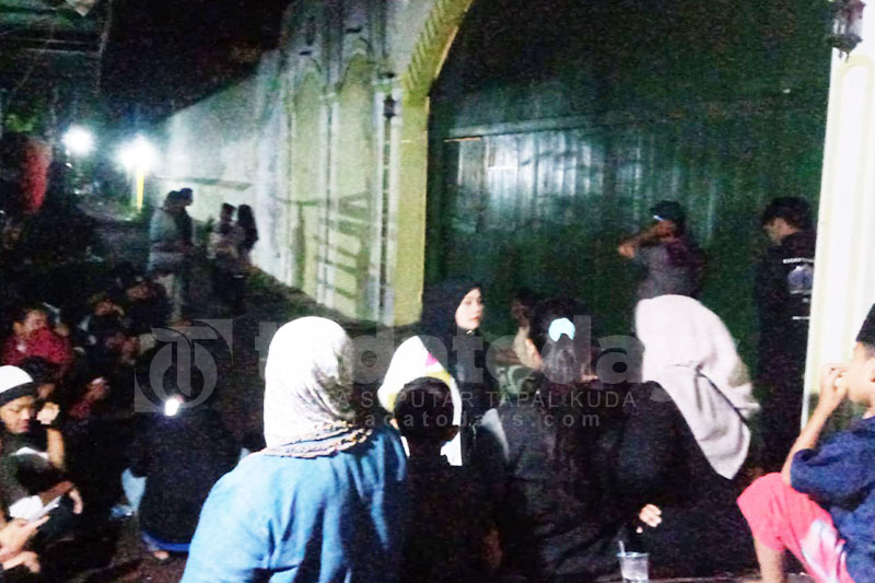 Bu Nyai Minta Haknya atas Ponpes Al Djaliel 2 Dikembalikan