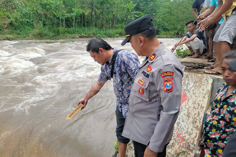 Remaja asal Krucil Hanyut dan Hilang di Sungai Rondoningo