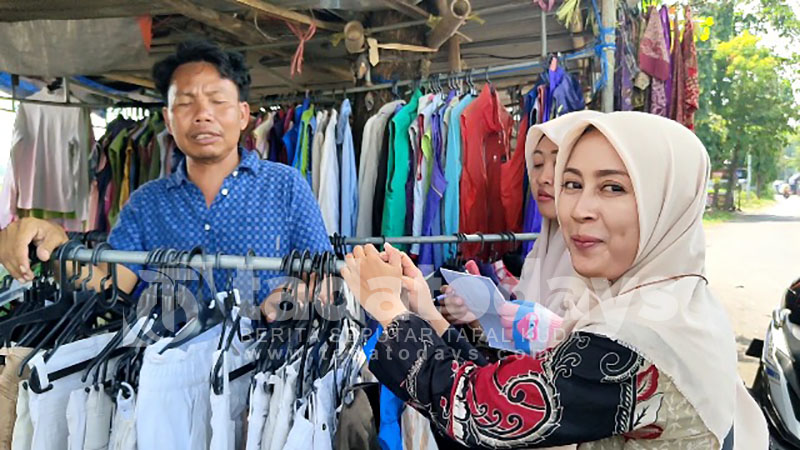 Impor Pakaian Bekas Dilarang, Penjual Thrifting: Bayarkan Dulu Utang Saya