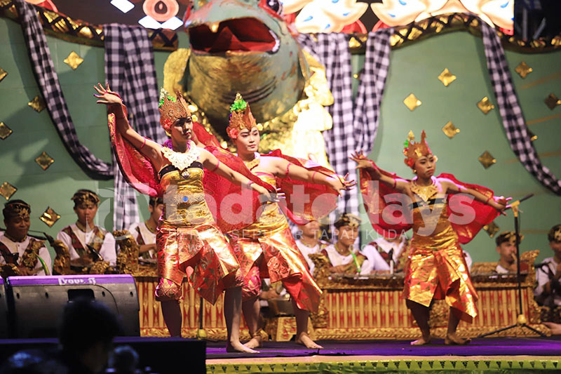 Parade Budaya dan Pentas Seni di Alun-Alun, Kolaborasi Jember dan Jembrana