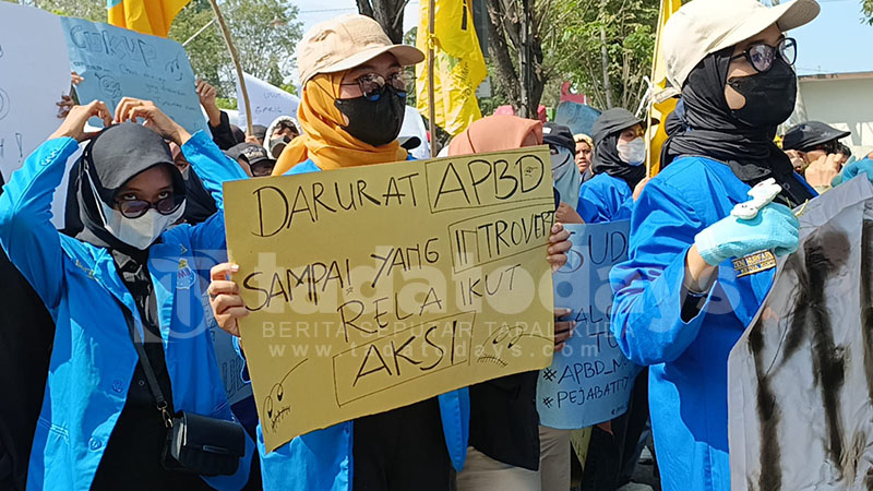 Demo PMII soal Kemiskinan, Kecewa Tidak Ditemui Wabup dan Sekda