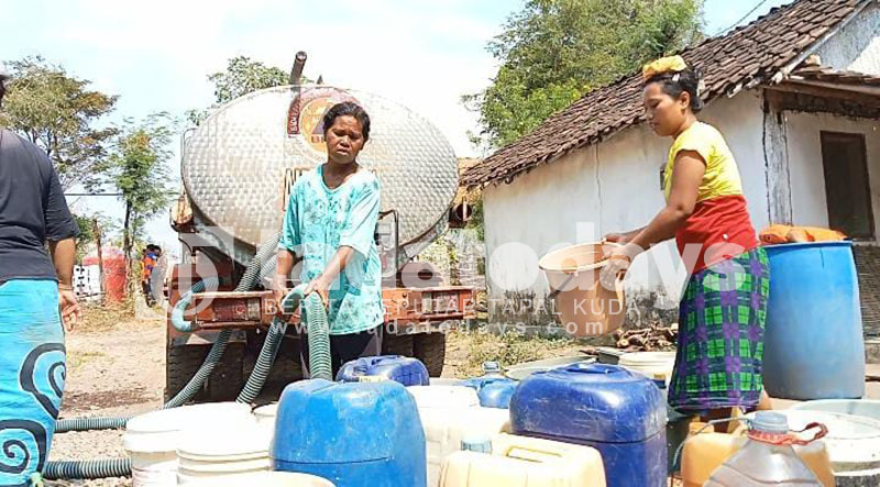 Warga Dua Desa Kesulitan Air Bersih, BPBD Drop 24 Ribu Liter Air Bersih