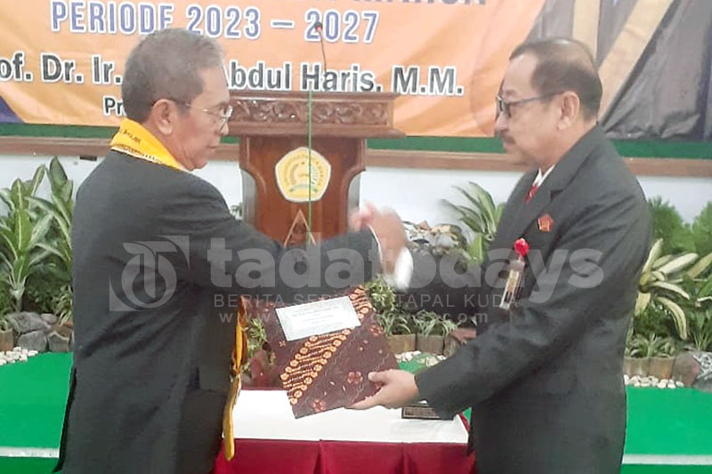 Prof Dr. Haris Kembali Terpilih Rektor Universitas Panca Marga Masa Bakti 2023 - 2027