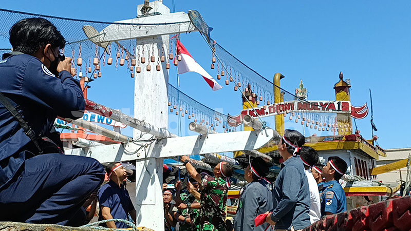 Setiap Kapal Nelayan Wajib Kibarkan Bendera Merah Putih