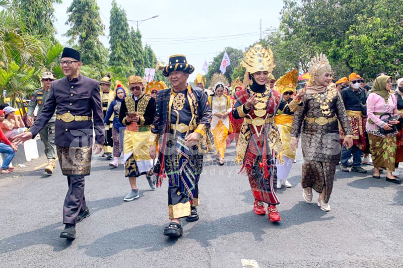 Karnaval Budaya Jember Nusantara Dimeriahkan 4.000 Peserta