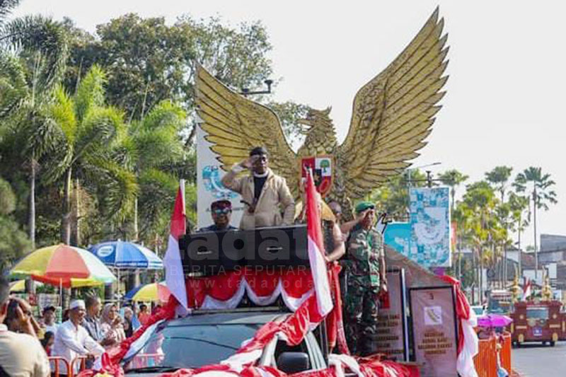 Pawai Mobil Hias, Tutup Rangkaian HUT ke-78 Kemerdekaan RI di Jember