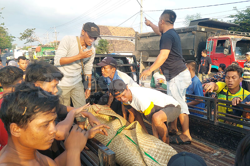 Dua Pelajar Berboncengan Tertabrak Kereta Api, Satu Meninggal