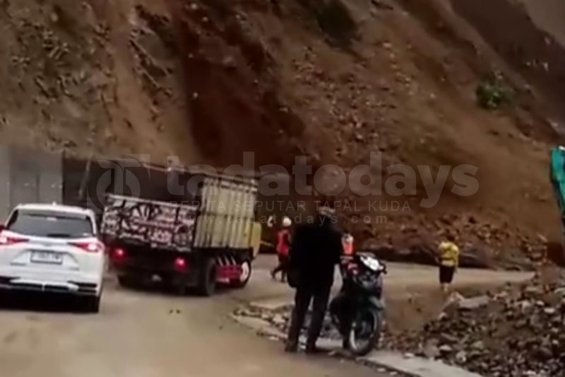 Jalur Piket Nol Longsor, Akses Lumajang-Malang Lumpuh