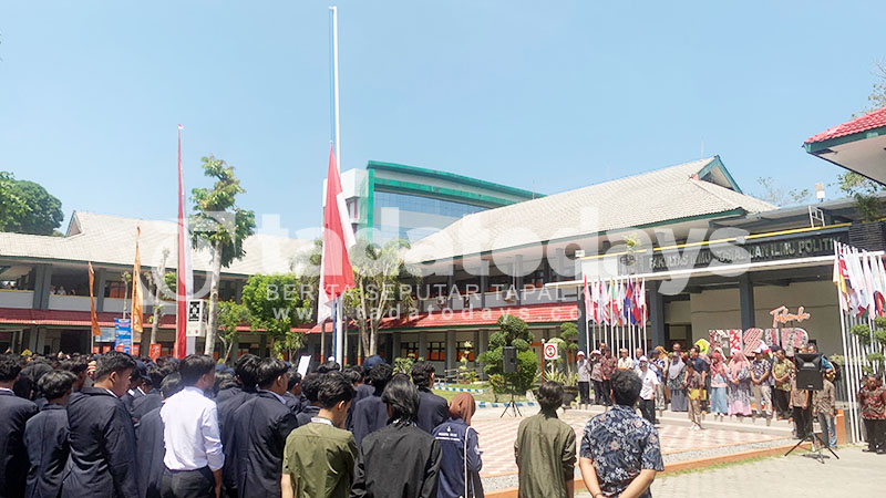 Kibarkan Bendera Setengah Tiang, FISIP Unej: DPR Membangkang Keputusan MK