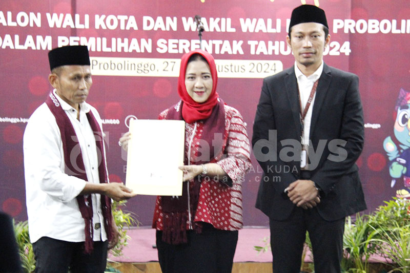 Sri Setyo Pertiwi – M. Rahman Menjadi Pendaftar Terakhir Pilkada Kota Probolinggo