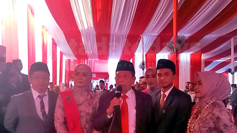 Hasan Irsyad, Anggota Dewan 10 Periode, Dampingi Istri, Anak dan Dua Menantu Dilantik