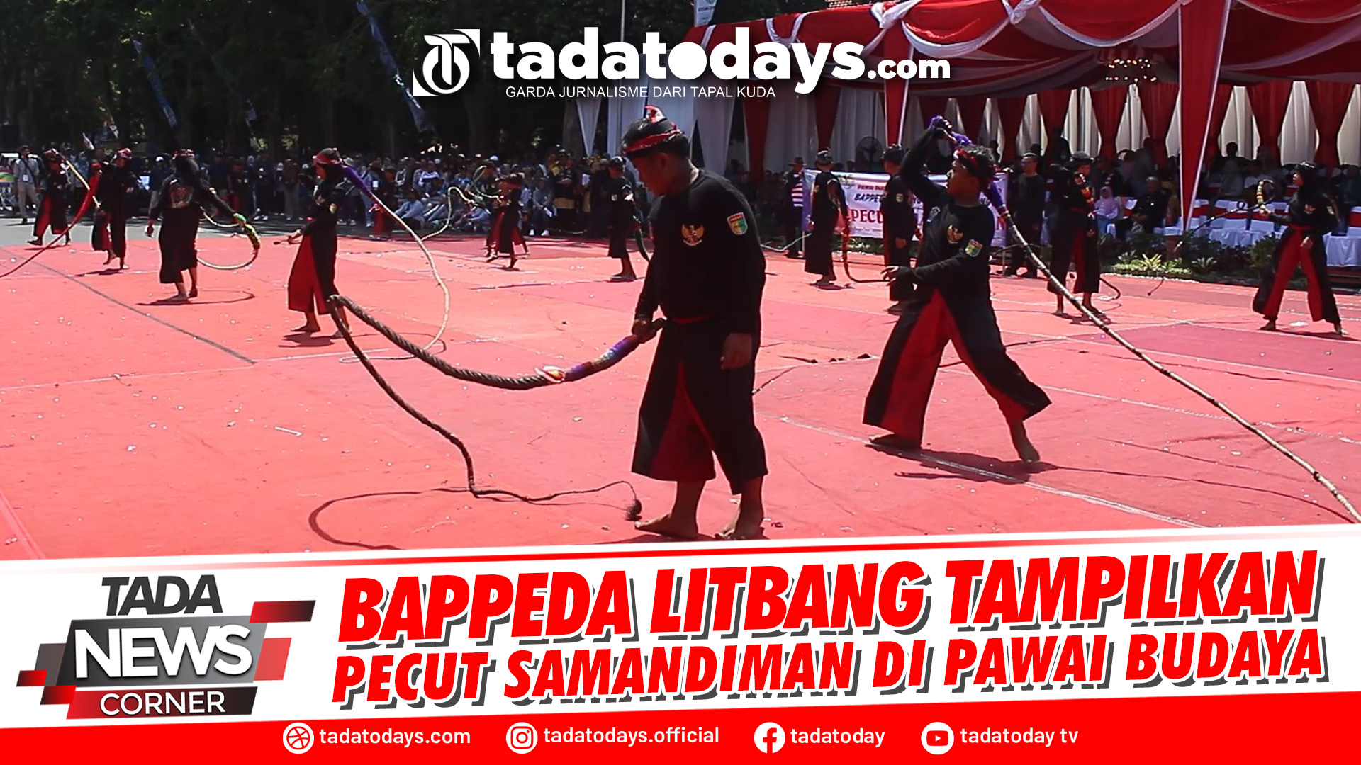 BAPPEDA LITBANG TAMPILKAN PECUT SAMANDIMAN DI PAWAI BUDAYA