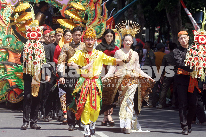 Disdikbud Kota Probolinggo Tampilkan Kembang Lamaran di Pawai Budaya 2024