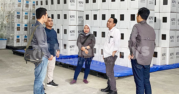 KPU Jatim Tinjau Logistik Pilkada 2024 di Gudang KPU Kota Probolinggo