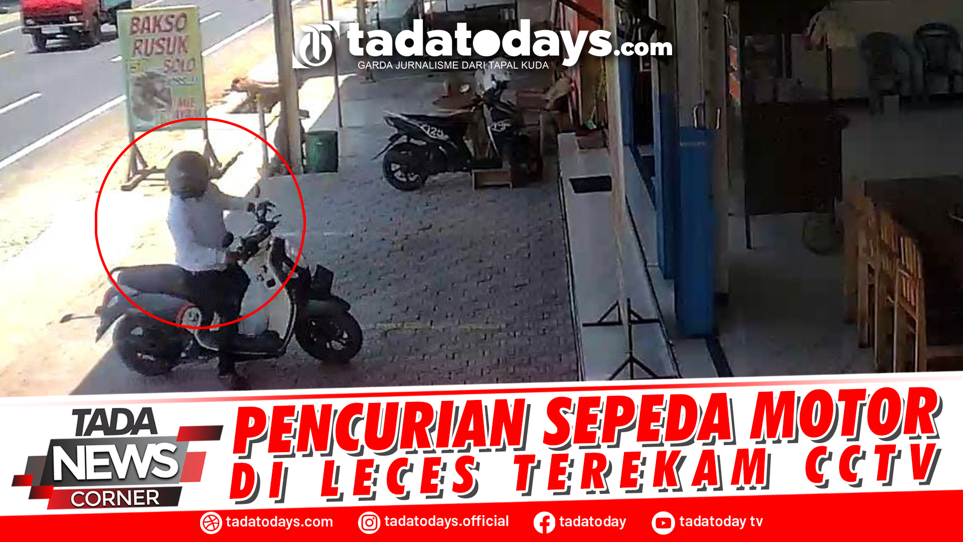 PENCURIAN SEPEDA MOTOR DI LECES TEREKAM CCTV