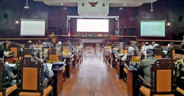 Rapat Paripurna DPRD Bahas Nota Penjelasan Bupati Tentang RAPBD 2025