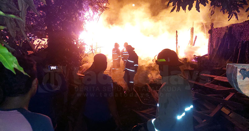 Mebel di Desa Pesisir Terbakar, Kerugian Ditaksir Rp 600 Juta