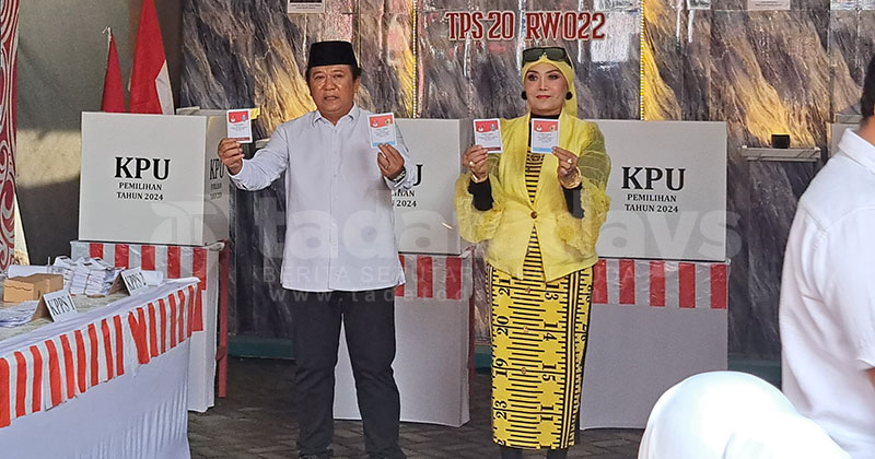 Hendy Siswanto Nyoblos di Kampung Ledok, Ajak Warga Maknai Pilkada dengan Bahagia