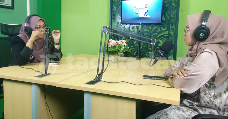 Podcast Kesehatan “Ngobras” Dinkes Kabupaten Probolinggo Bahas Nyeri Haid