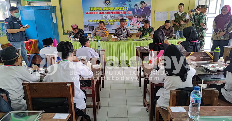 Banyuwangi Mulai Uji Coba Makan Bergizi Gratis di Sekolah