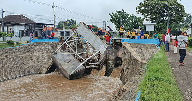 Dam Kelep Sungai Legundi Kota Probolinggo Jebol, Warga Khawatir Sawahnya Kebanjiran