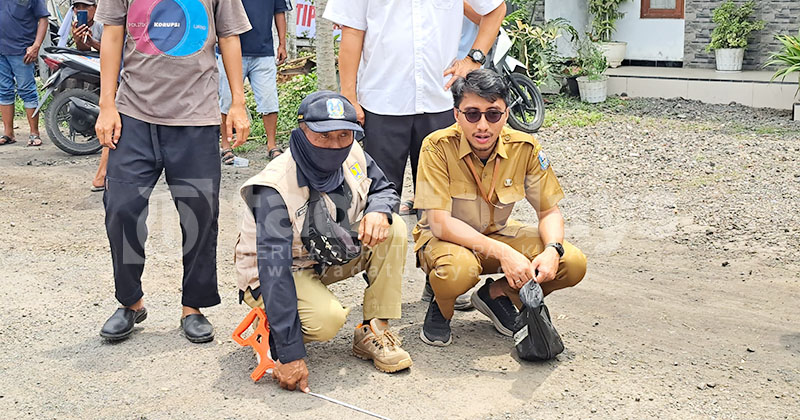 Mengawali Rencana Perbaikan Jalan, Pemprov Jatim Lakukan Pengukuran Jalur Kasiyan Puger