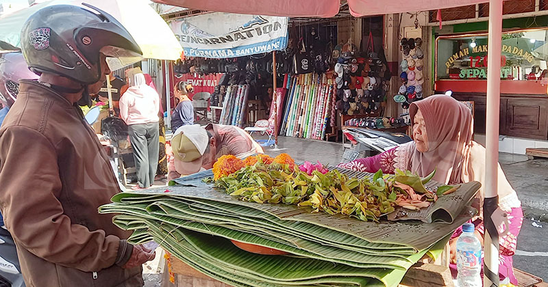 Menjelang Ramadan, Pedagang Bunga Musiman Laris Diserbu Pembeli
