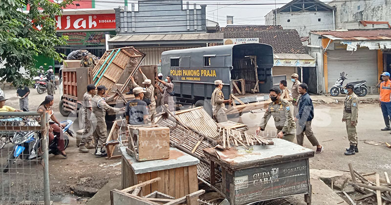 Pemkab Probolinggo Tertibkan Pedagang di Luar Pasar Semampir Kraksaan