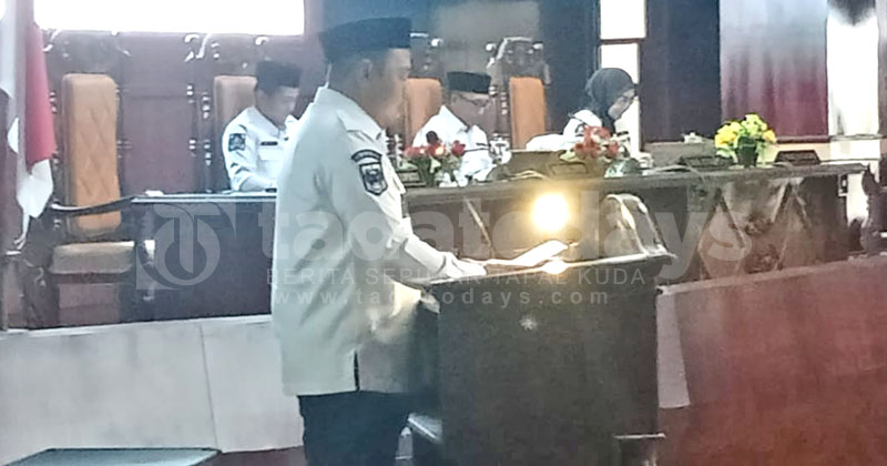 Paripurna DPRD, Wabup Probolinggo Ra Fahmi Sampaikan Nota Penjelasan Bupati tentang Ranwal RPJMD