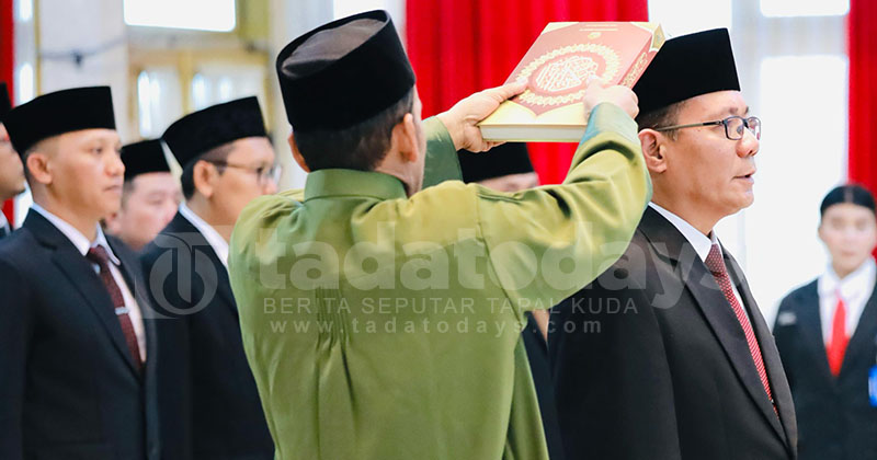 Jupriono Dilantik Jadi Pj Sekda Jember, Bupati Pesan Akselerasi Pelayanan Publik