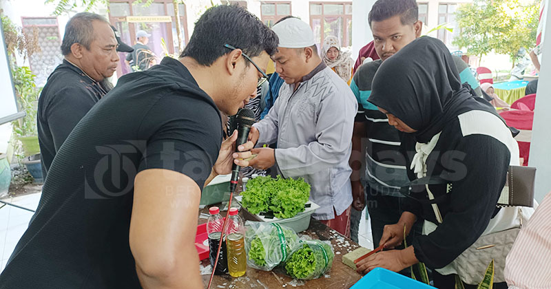 Dorong Ketahanan Pangan, Warga Kedunggaleng Dilatih Budidaya Tanaman Hidroponik