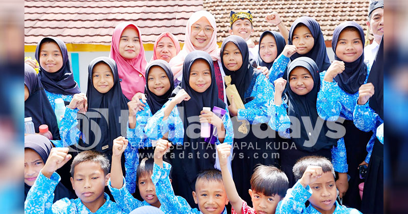 Siswa Hafal Alquran 6 Juz dapat Golden Ticket: Bebas Pilih Sekolah di Banyuwangi