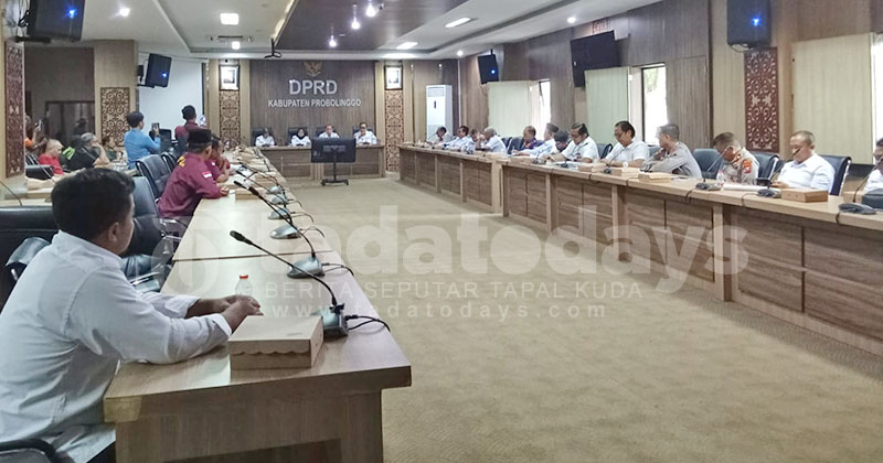 BPD Temenggungan Datangi DPRD Probolinggo, Pertanyakan Kelanjutan Kasus Pesta Miras yang Tewaskan 2 Orang
