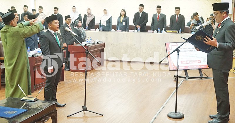 Nurhuda Candra Resmi Dilantik sebagai Anggota DPRD Jember, Gantikan Almarhum Gus Robit