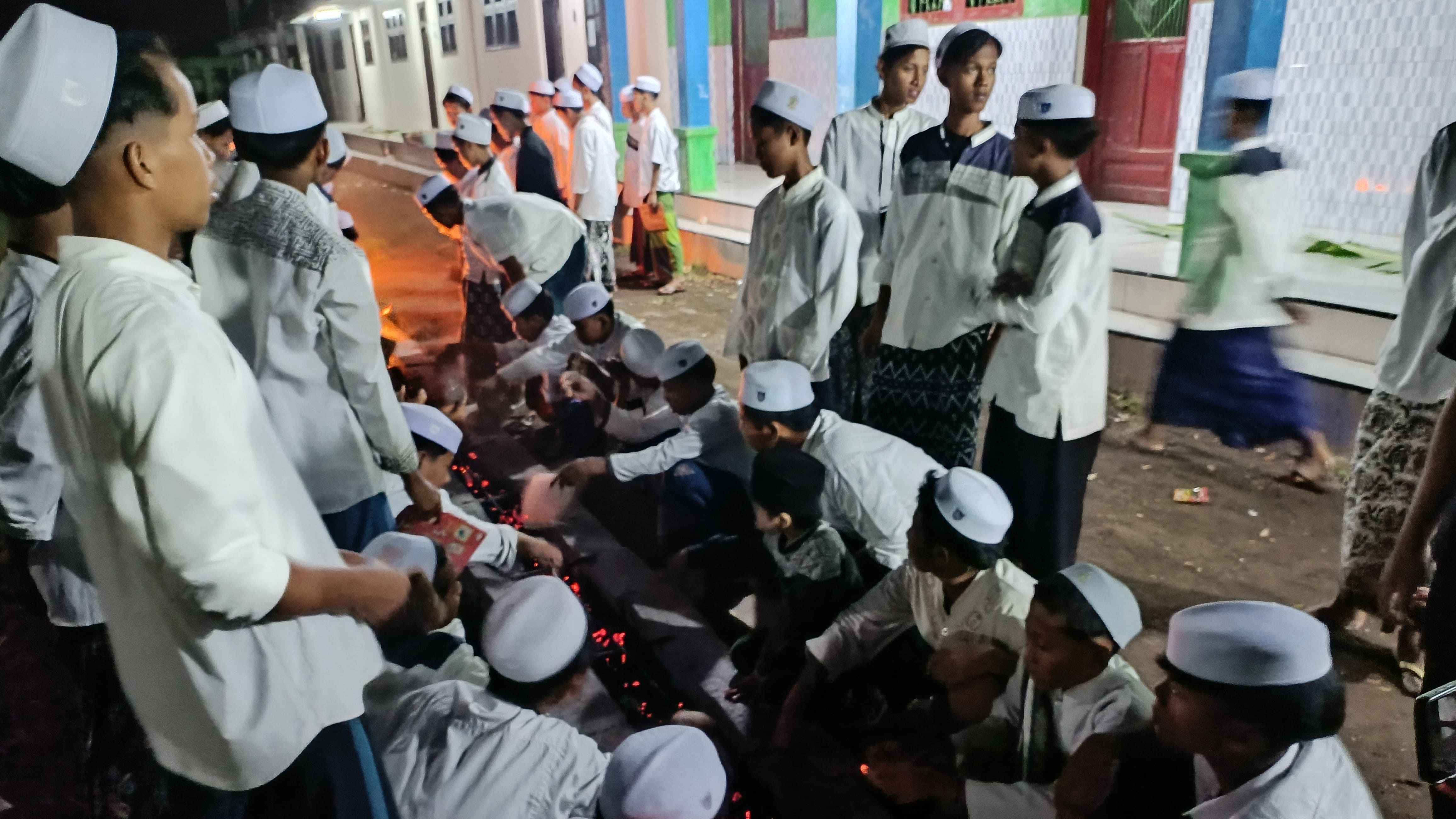 "Sate Lanjeng" ala Santri Ponpes Bani Rancang Probolinggo, Filosofi Menuntut Ilmu Sepanjang Hidup