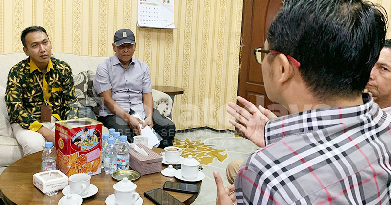 Sopir Ambulans Desa di Jember Sudah 6 Bulan Tak Digaji, Akhirnya Mengadu ke DPRD