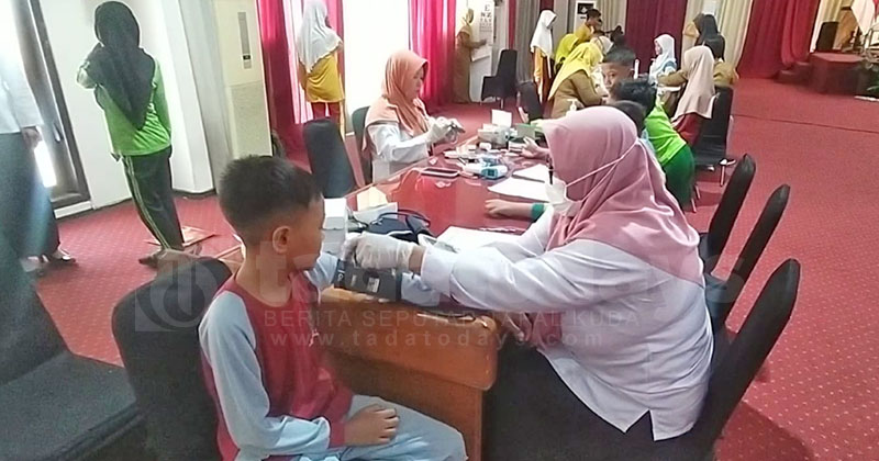Puluhan Calon Siswa Sekolah Rakyat Kota Pasuruan Jalani Tes Kesehatan